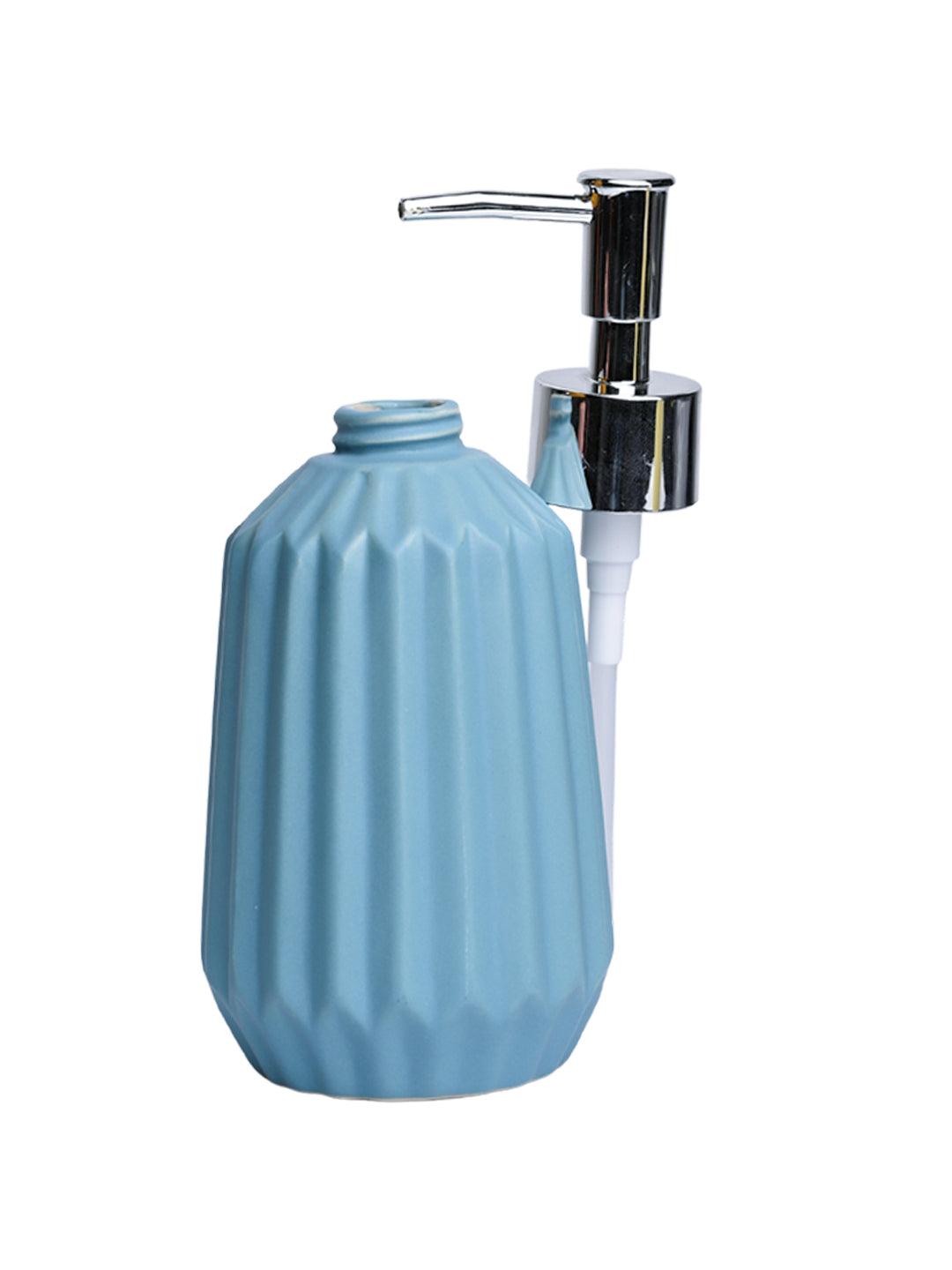 Ribbed Pattern Soap Dispenser