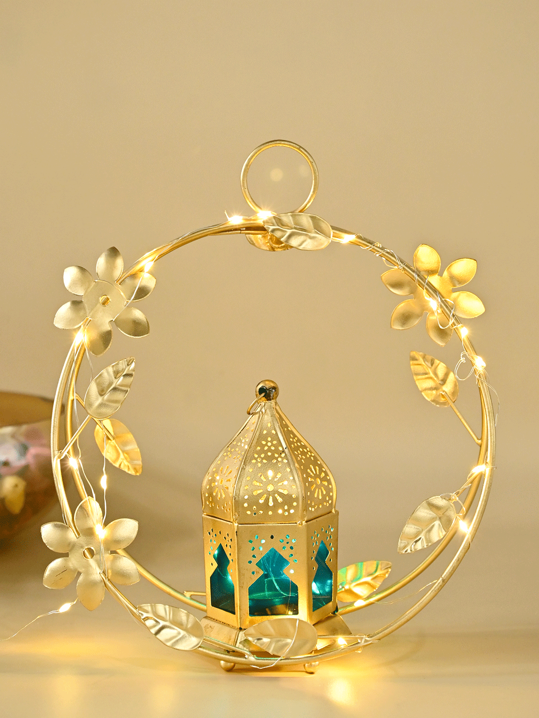 Golden Wreath Lantern